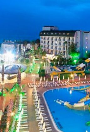 CLUB AQUA PLAZA