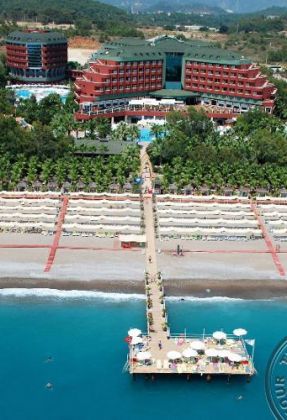 DELPHIN DELUXE RESORT