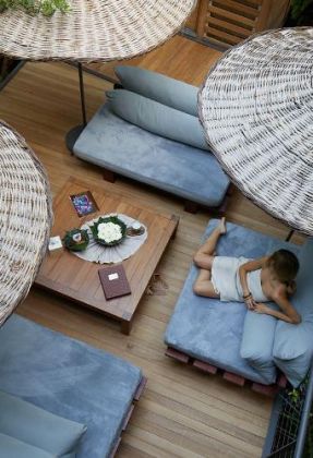 HILLSIDE BEACH CLUB