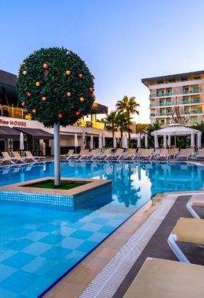 WHITE CITY RESORT HOTEL