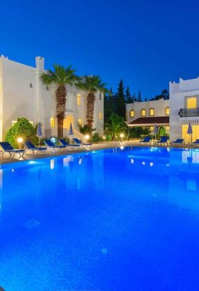 KASSANDRA HOTEL BITEZ