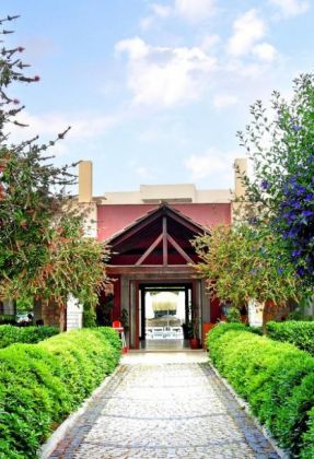 TIANA BEACH RESORT