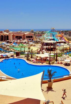 CORAL SEA AQUA CLUB RESORT