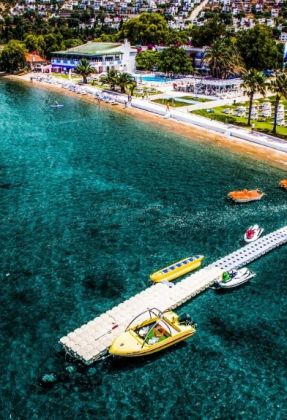 REGULUS BEACH