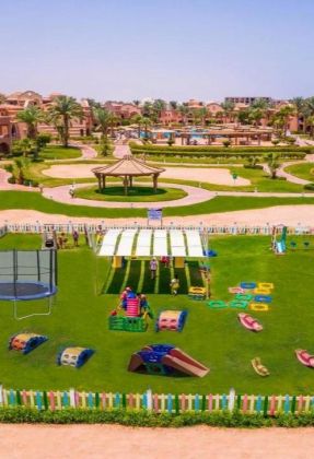 CHARMILLION GARDENS AQUA PARK