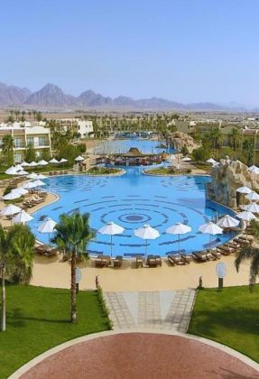 Hilton Sharks Bay Resort