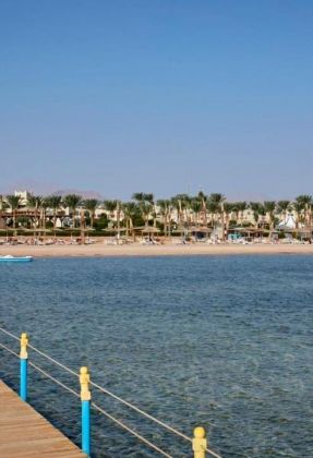 Coral Sea Water World Resort