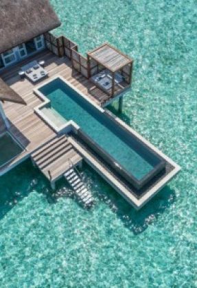 FOUR SEASONS LANDAA GIRAAVARU