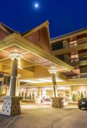 BEYOND RESORT KATA